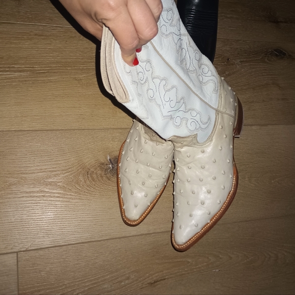 Sold - Picture 2 of 4